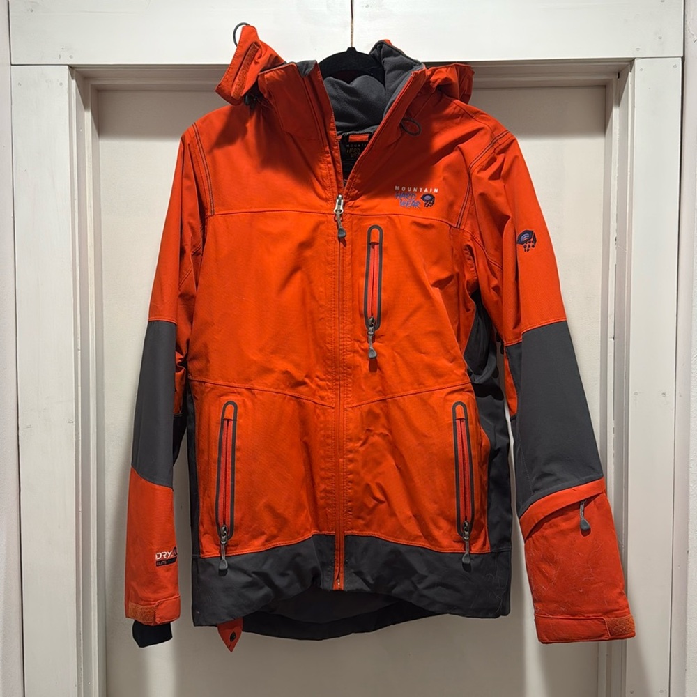 Mountain Hardwear Firefall Insulated Jacket w/ Dry-Q waterproofing - men size M